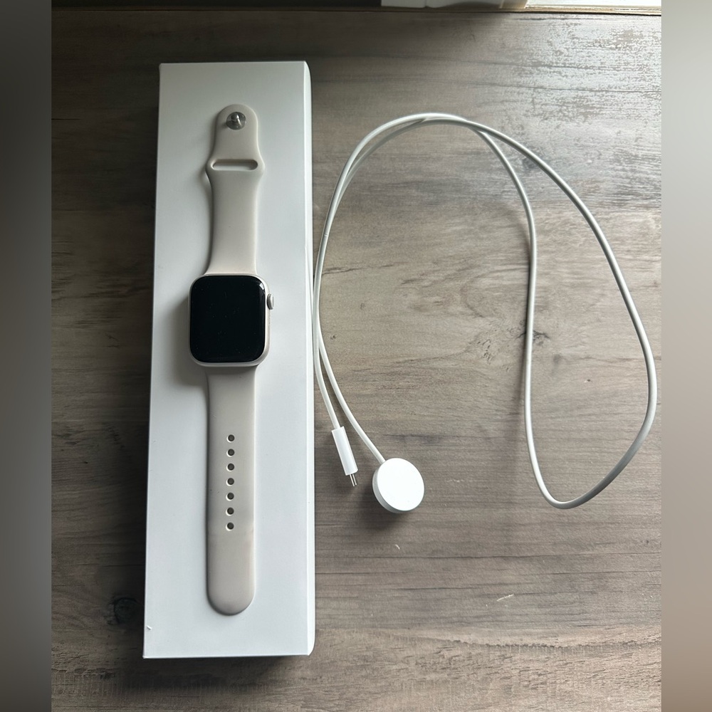 Apple iwatch 7series with Space Gray Sport Band and Magnetic Charger